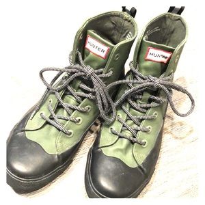 HUNTER RAIN BOOTS!